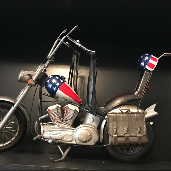 Harley Davidson Motorcycle. Collectable Metal. NEW - Picture 5 of 8
